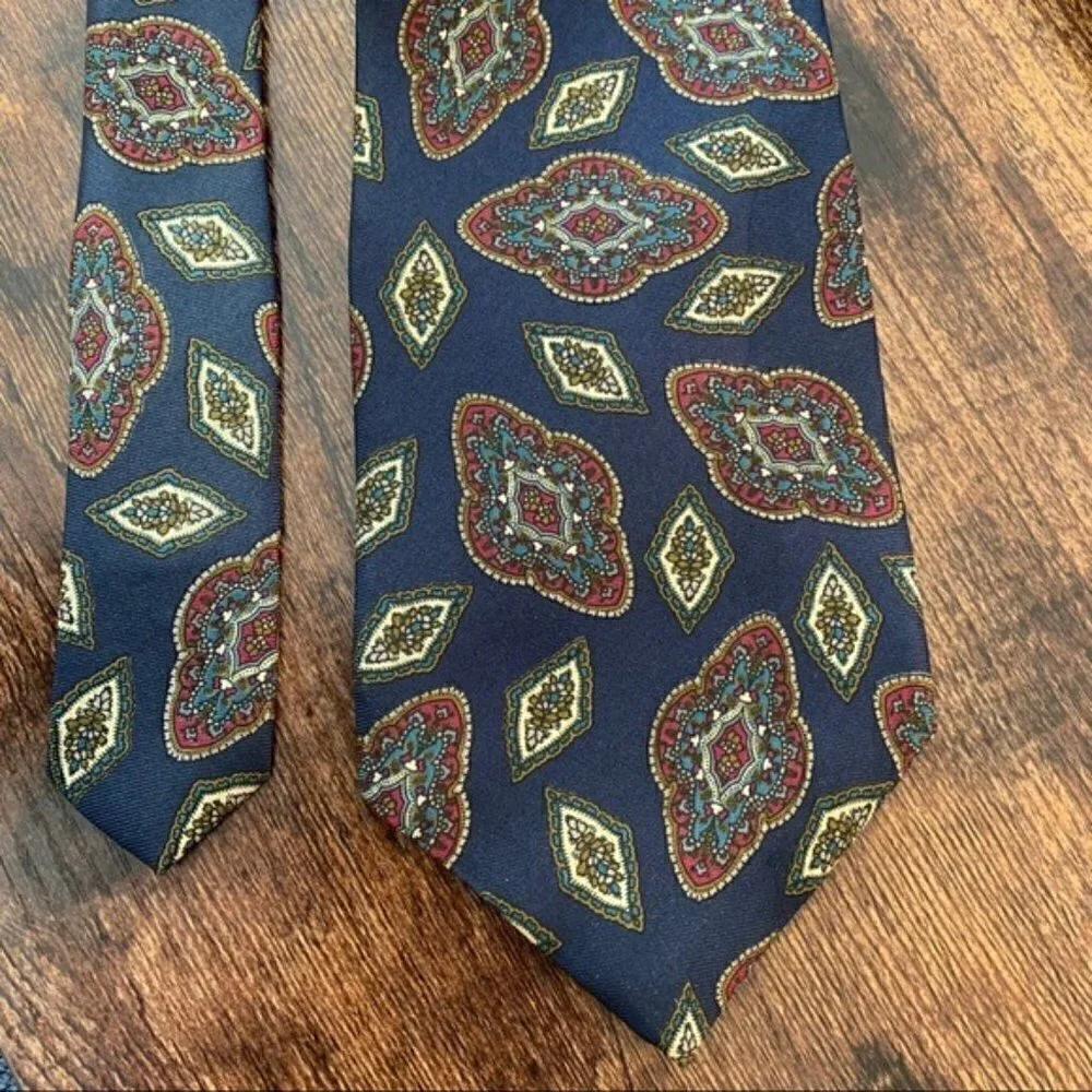 Oscar de la Renta vintage men's 100% silk necktie